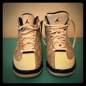 Air Jordan D-Zero Gs, white w/navy, size 6Y